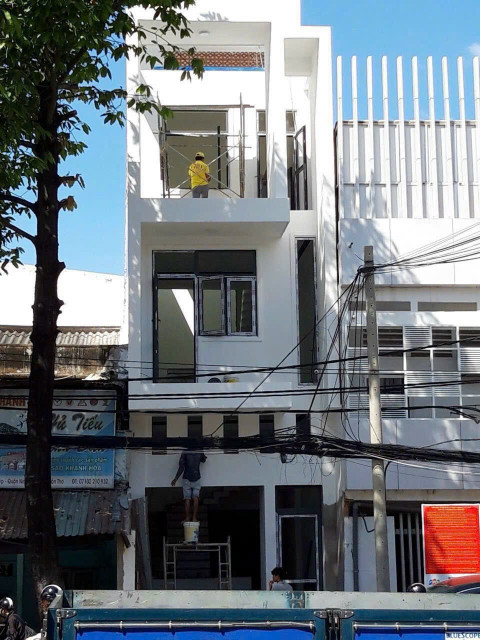 BÁN NHÀ 3 TẦNG MẶT TIỀN ĐƯỜNG TRẦN HƯNG ĐẠO