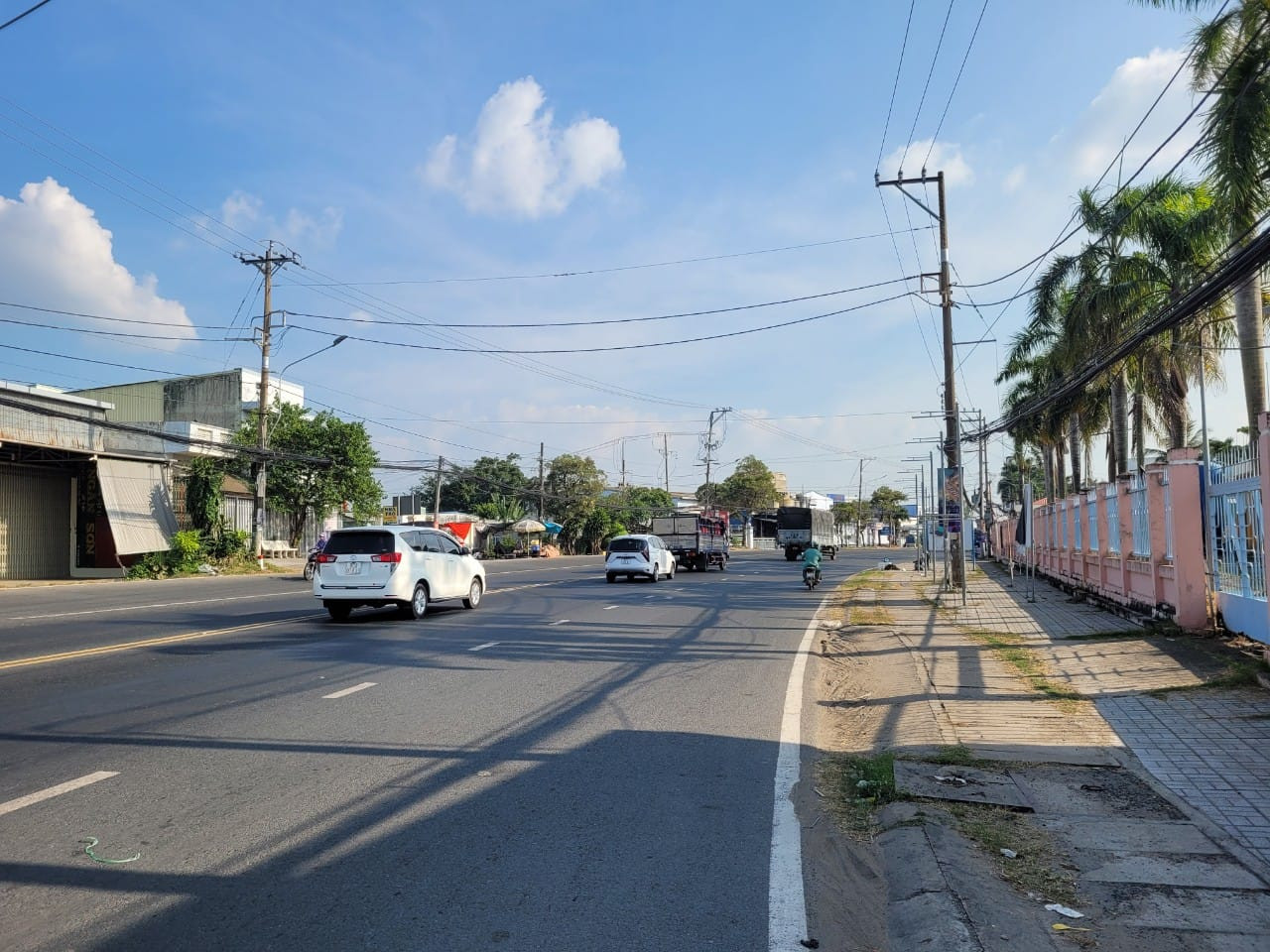 Bán nhà kho mặt tiền Trần Hưng Đạo - Bình Đức - An Giang