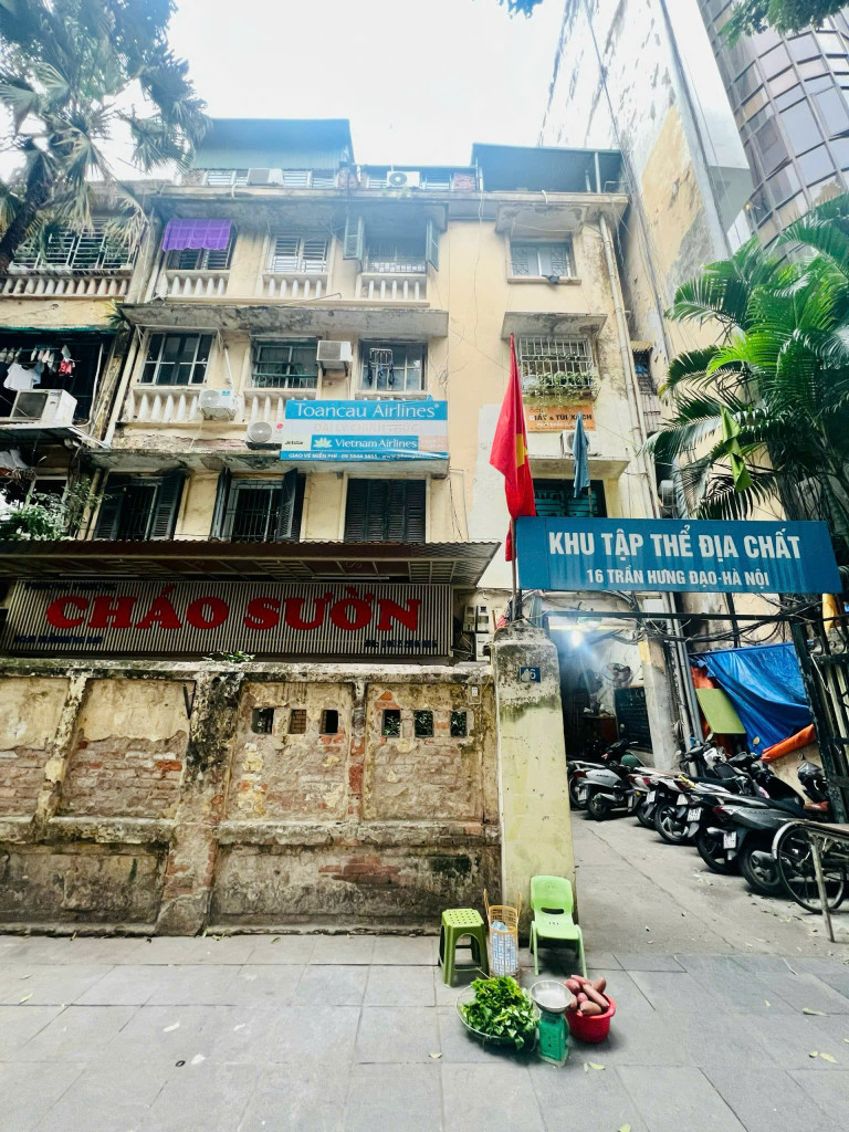 Chính chủ cho thuê căn hộ trong Khu tập thể mặt phố Trần Hưng Đạo - quận Hoàn Kiếm - Hà Nội