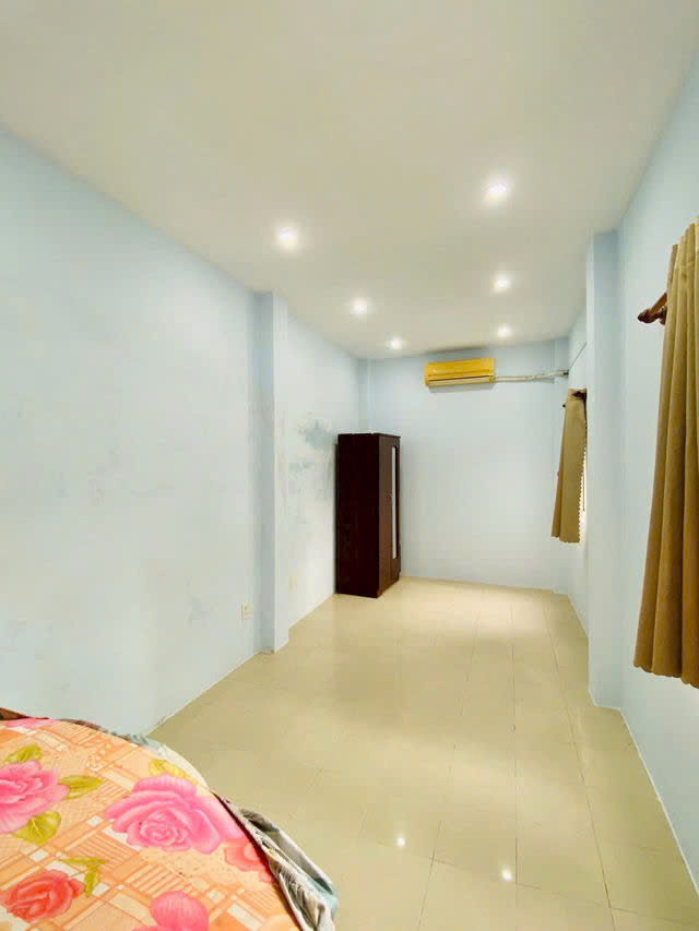 GIÁ MỀM NHẤT QUẬN PHÚ NHUÂN : Trần Hữu Trang 7.5 tỷ - Dt: 14.5x2.56-Kết cấu: 4 tầng btct, 7pn, 3wc. Có thể cải tạo làm CHDV có nguồn thu ổn định- TEL: 077 888 5818 CHUYÊN BĐS SÀI GÒN