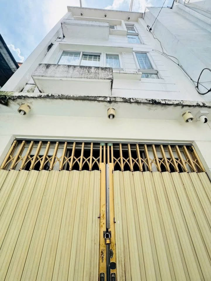 Bán nhà hẻm 172 Trần Phú Q5 Cn 20m2 trệt 2 lầu giá 2.92t tl