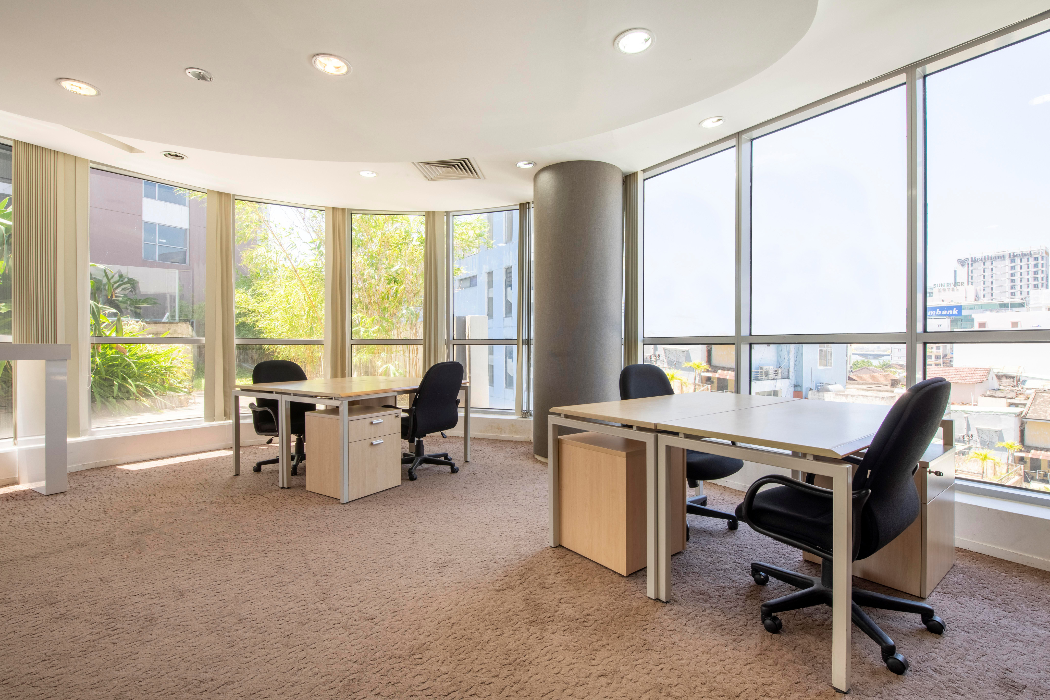 Không gian văn phòng riêng đầy đủ dịch vụ dành cho bạn và đội ngũ tại Regus Riverside