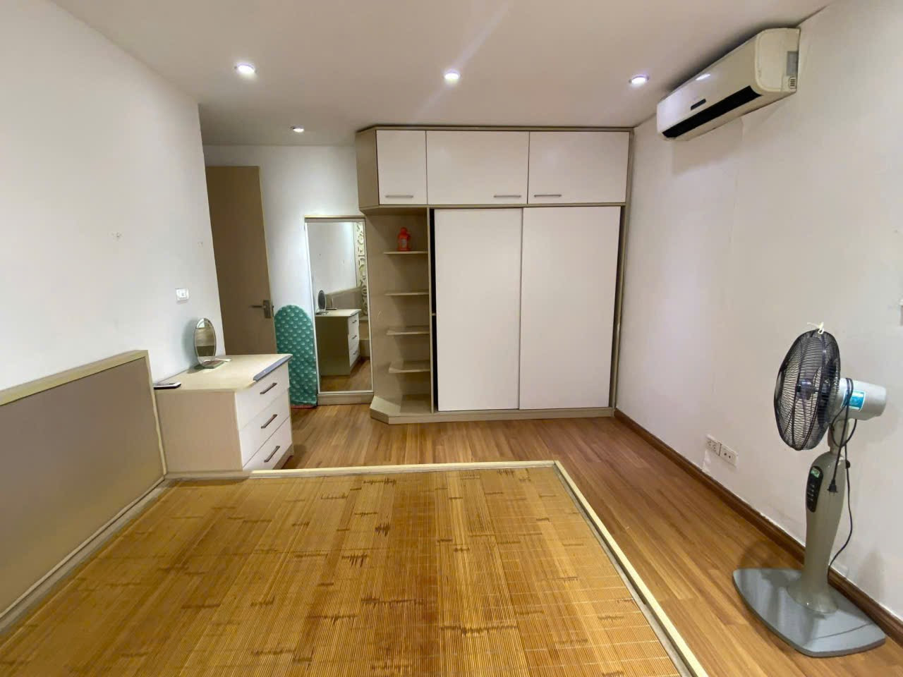 Cho Thuê Chung Cư 197 Trần Phú - Hà Đông/ 90M² 2 Ngủ Căn Góc - Full Nội Thất - Giá Thuê 11tr
