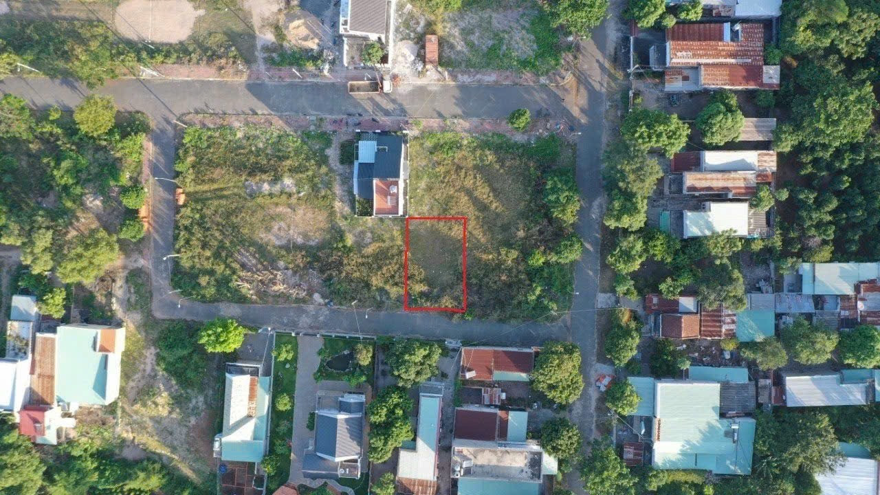 Bán đất 180.6m² ngang 10,5m giá 4.48 tỷ Phường Bà Rịa