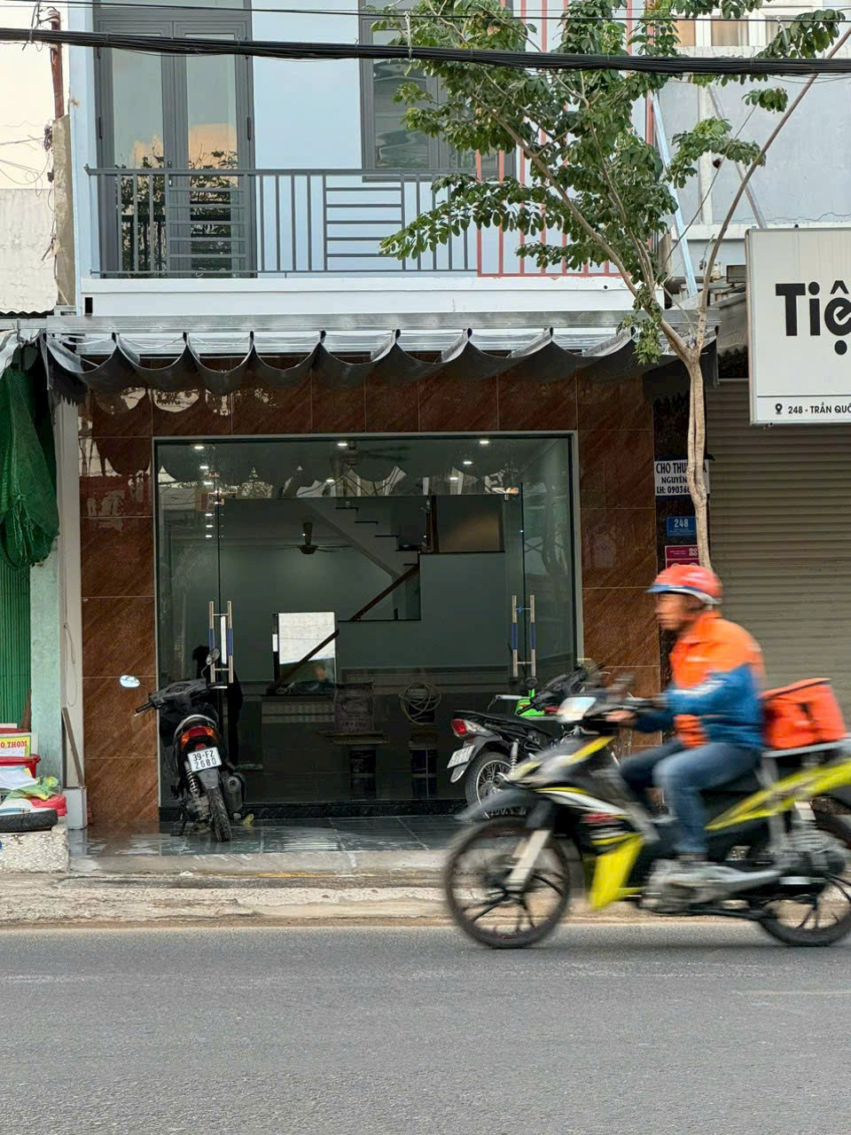 Nhà mặt tiền đường Trần Quốc Toản phường bình đa