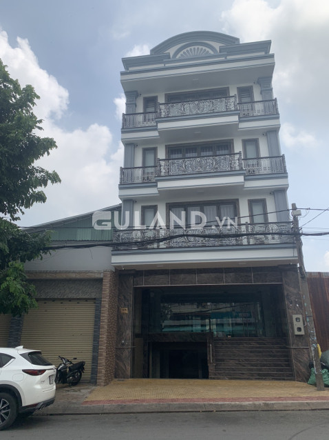 HÀNG SIÊU HÓT QUẬN TÂN BÌNH NHÀ DT 8X17 CÓ THANG MÁY CÓ HẦM GIỮ XE
