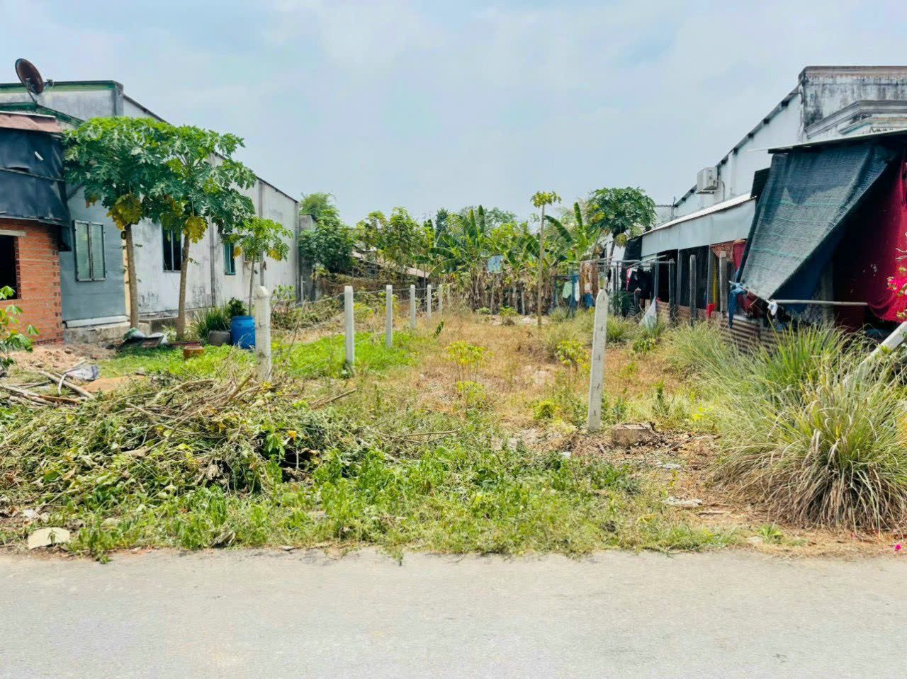 Bán gấp lô đất 155m2 Hương lộ 2, Tân Phú Trung, Củ Chi, giá 1,1 tỷ ,sổ hồng riêng, LH: 0867817076