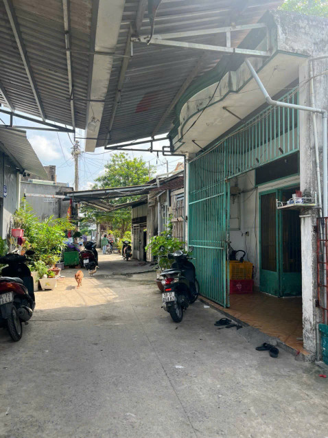Nhà cấp 4 sổ Hồng riêng Trần Thị Cờ Q12