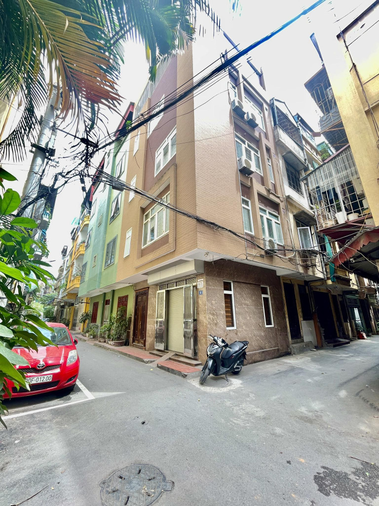 Nhà Lô góc Ôtô tránh-Hồ Tùng Mậu (Mai Dịch,Trần Vỹ) 31/45m,5 tầng, MT 6m 13 Tỷ