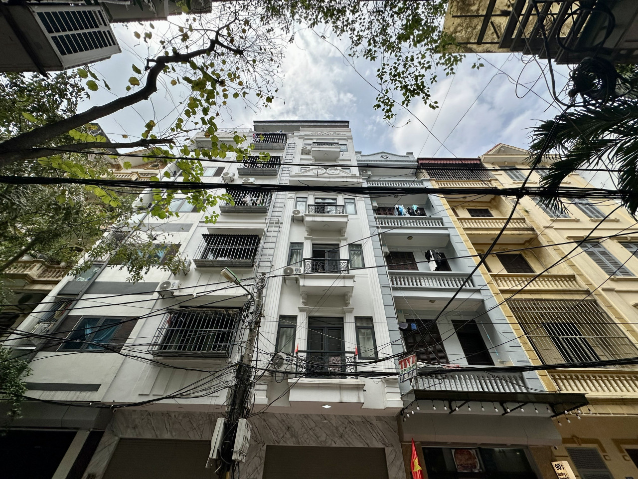 (Tin thật 100%) Bán nhà 2 mặt tiền 80m2 x 7T tại Trần Vỹ - Phân lô ô tô tránh - Nhà ở kết hợp KD
