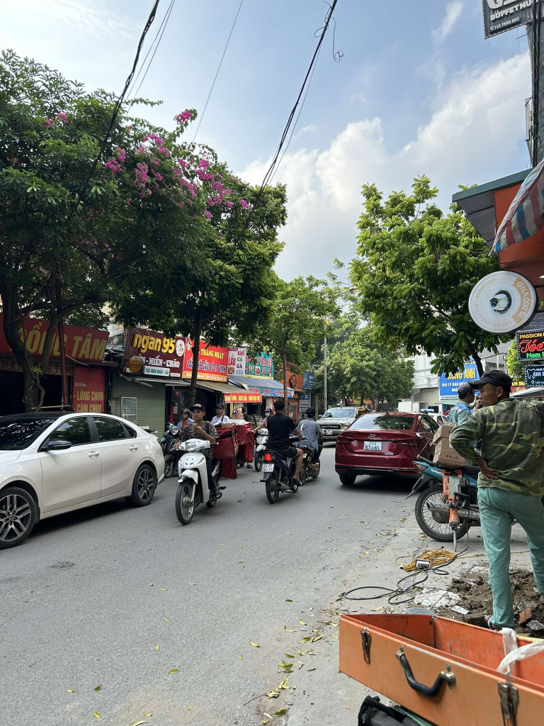 Bán nhà Trâu Quỳ/Gia Lâm/HV Nông Nghiệp- Lô góc 76m2 mtien 6.4m kinh doanh ngày đêm