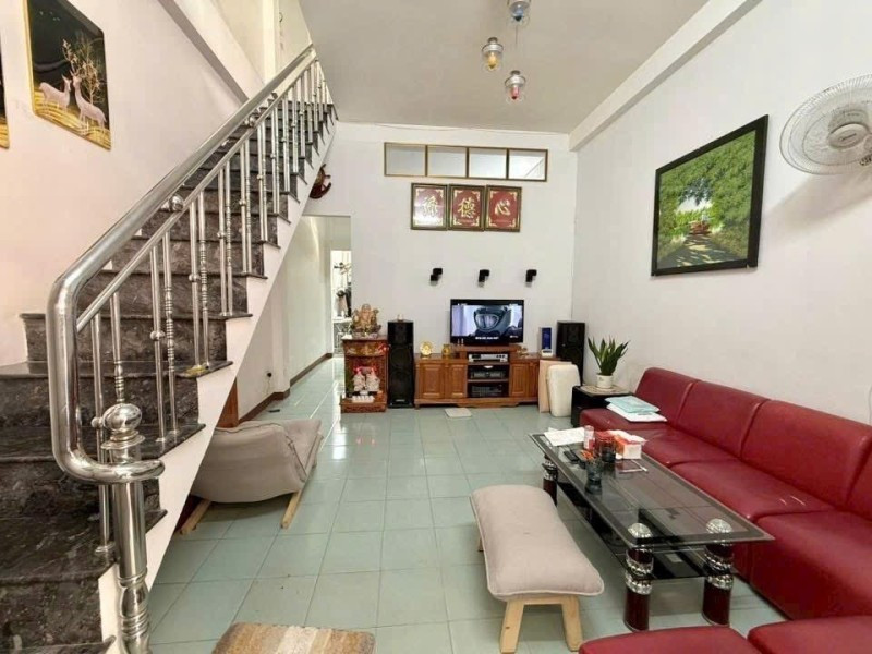 # Nhà 2 Mặt Kiệt 3.5m thẳng 60m ra Trưng Nữ Vương, 49m2, 2 tầng, kiệt thông, Kinh Doanh, 3.x tỷ
