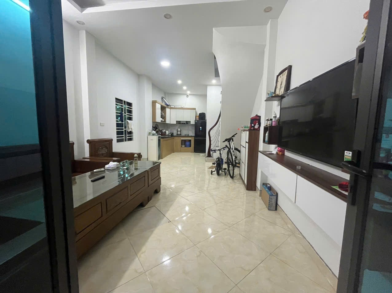 Nhà Đẹp- Giá tốt CHÍNH CHỦ CẦN BÁN NHANH NHÀ LÔ GÓC KIM CHUNG- HOÀI ĐỨC- HN