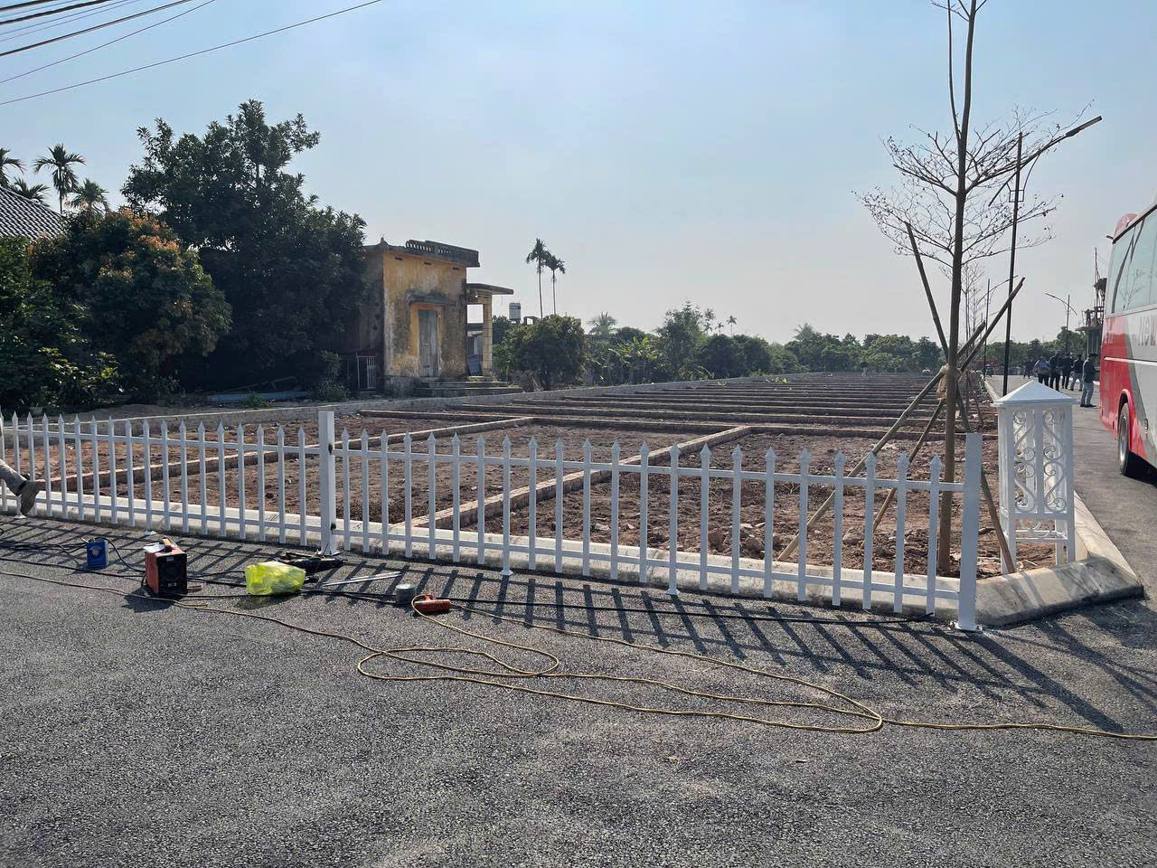 Bán đất thổ cư 90m vuông tại thị trấn Quất Lâm giá nhỉnh 1 tỷ anh chị có nhu cầu mua đất liên hệ em. Giá thỏa thuận