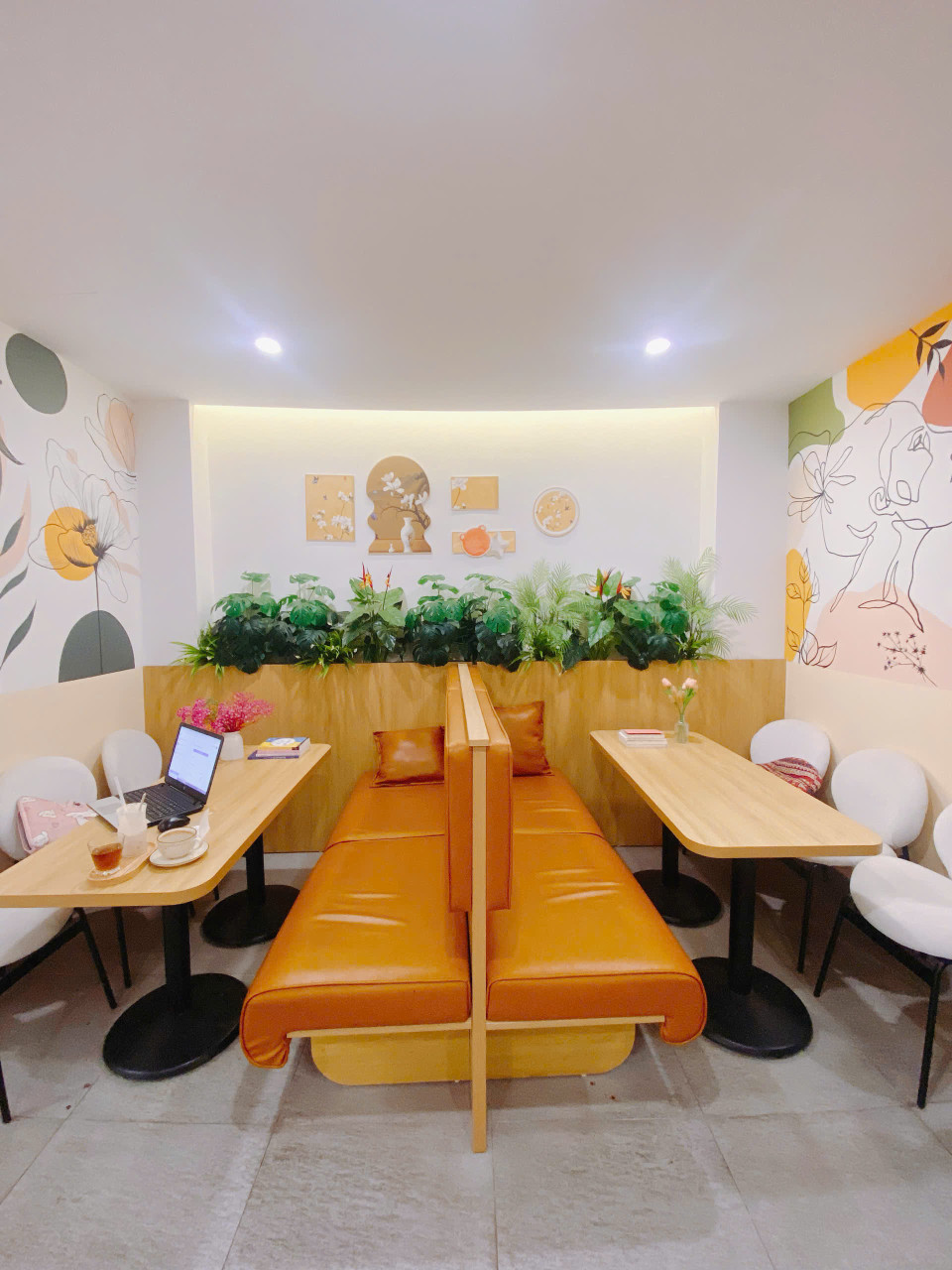 CHÍNH CHỦ CẦN SANG NHƯỢNG QUÁN CAFE - PHỐ ĐI BỘ TRỊNH CÔNG SƠN- TÂY HỒ - HÀ NỘI