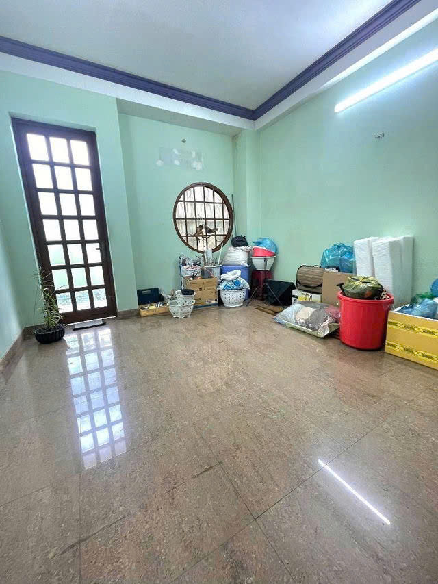 KHU VÍP TÂN PHÚ HIẾM NHÀ BÁN - MẶT TIỀN 12M - THÔNG TỨ TUNG - 3 TẦNG BTCT - LỀ 3M - KHU VỰC KINH DOANH SẦM UẤT.,
