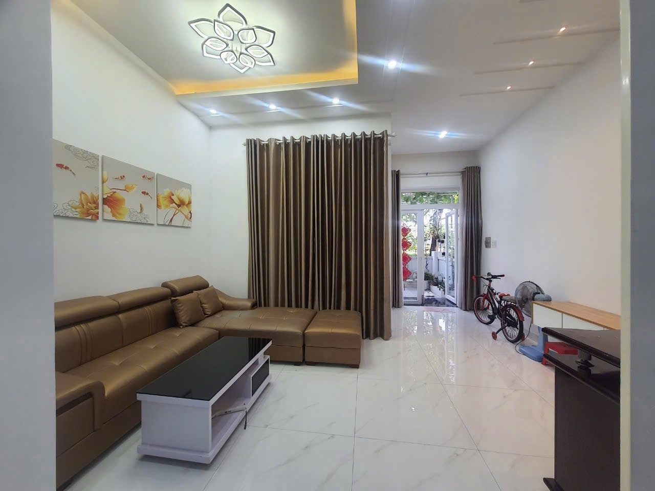 CHO THUÊ NHÀ PHỐ LOVERA PARK – VIEW CÔNG VIÊN _ FULL NỘI THẤT
