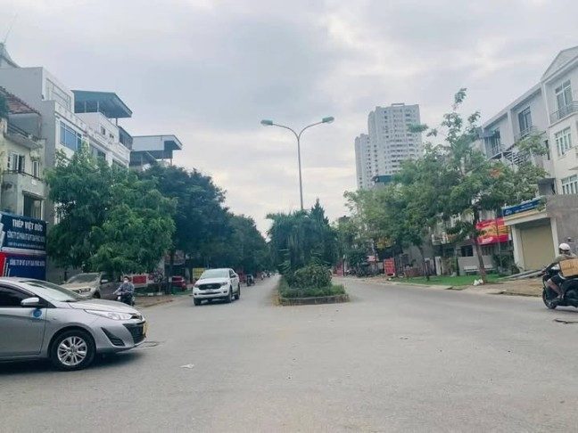 📦 CHO THUÊ KHO – XE TẢI, XE CONT VÀO THOẢI MÁI – VÂN CANH 🚛