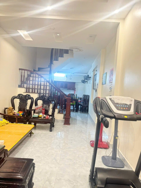 Bán Nhà!  Trung Kính! Gần Phố,DT: 60m2 x 5Tầng,MT:3.5m,Giá: 12.6 tỷ Cầu Giấy