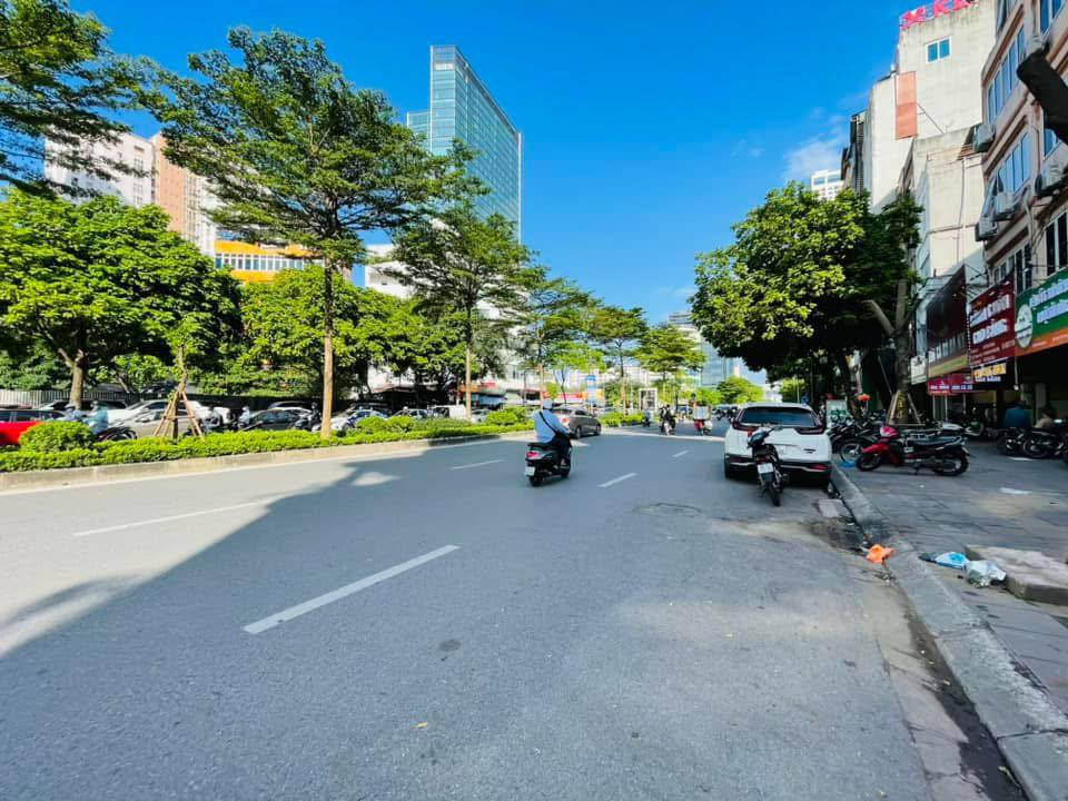 [MẢNH ĐẤT VÀNG-VỊ TRÍ ĐẸP NHẤT PHỐ] Mặt Phố Trung Kính 165m/ MT 6.5m 125 Tỷ