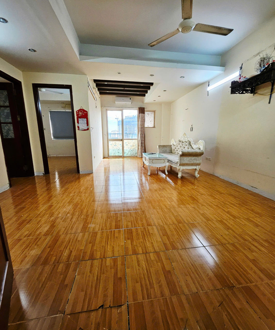 BÁN CHCC F4 TRUNG KÍNH, DT 85M - 2PN, 2VS, 2 BAN CÔNG VIEW MẶT PHỐ, TẦNG ĐẸP