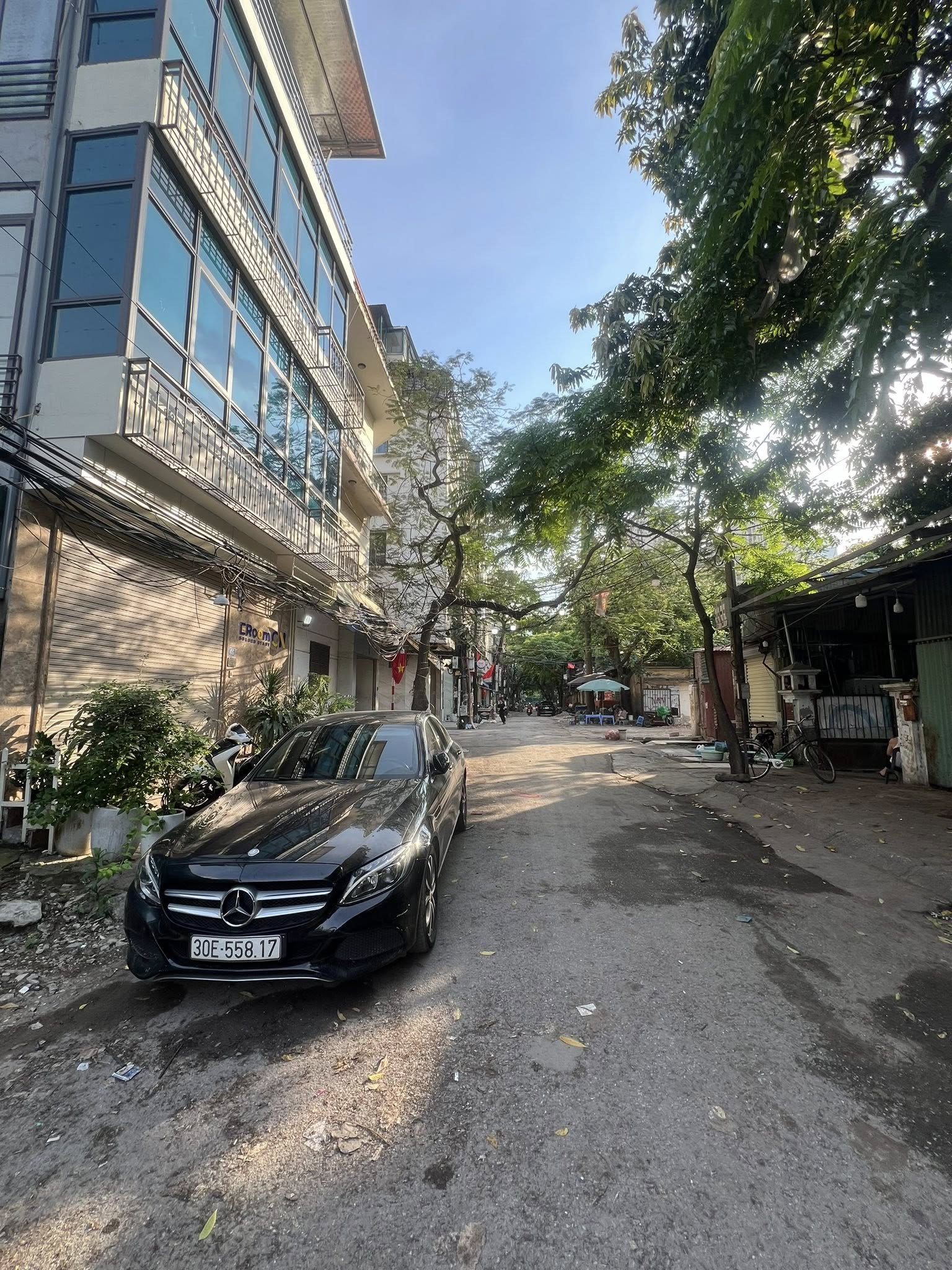 BÁN NHÀ PHỐ TRUNG KÍNH. CẦU GIẤY. 45M2 - 4 TẦNG. GARA Ô TÔ.