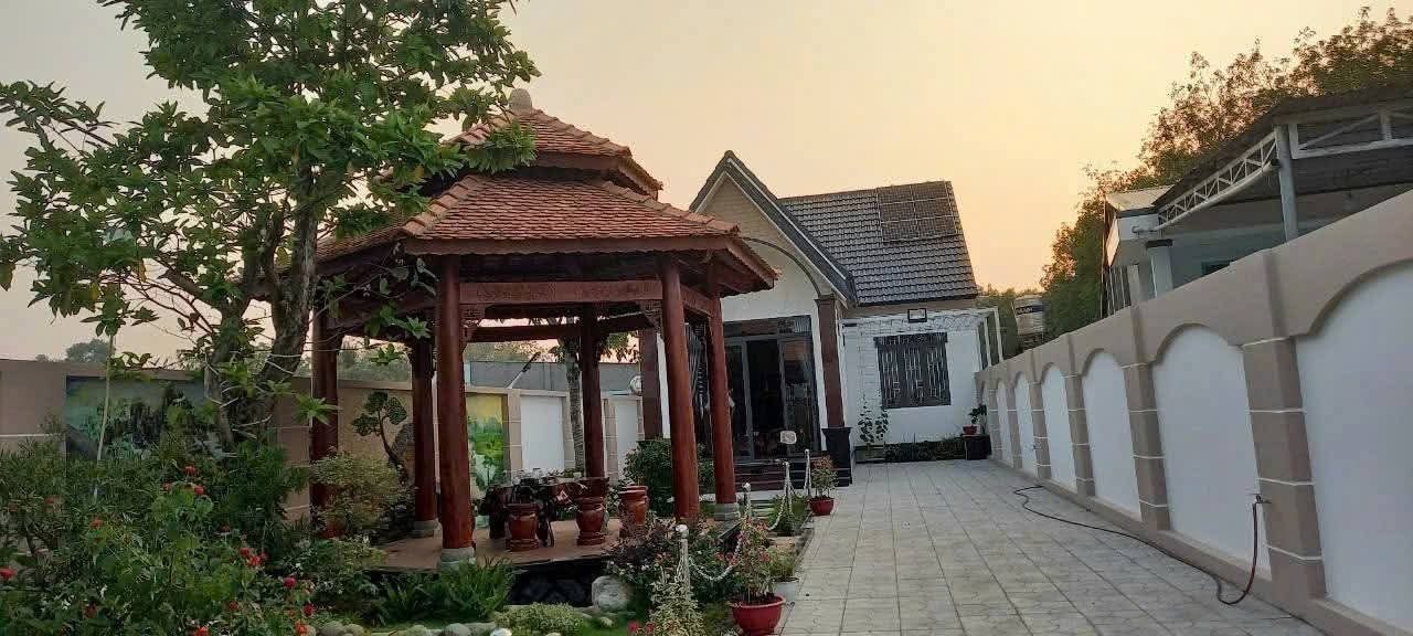 Bán biệt thự vườn trung tâm xã Trung Lập Thượng Củ Chi TPHCM, DT: 1440m2.