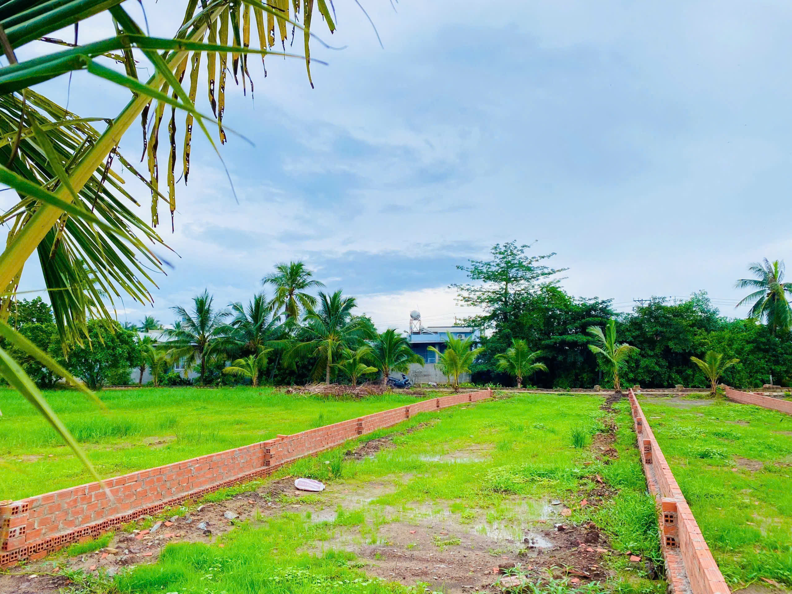 Bán thật 234m2 có 99m2 đất đô thị giá 950 triệu ngay quảng trường trảng bàng