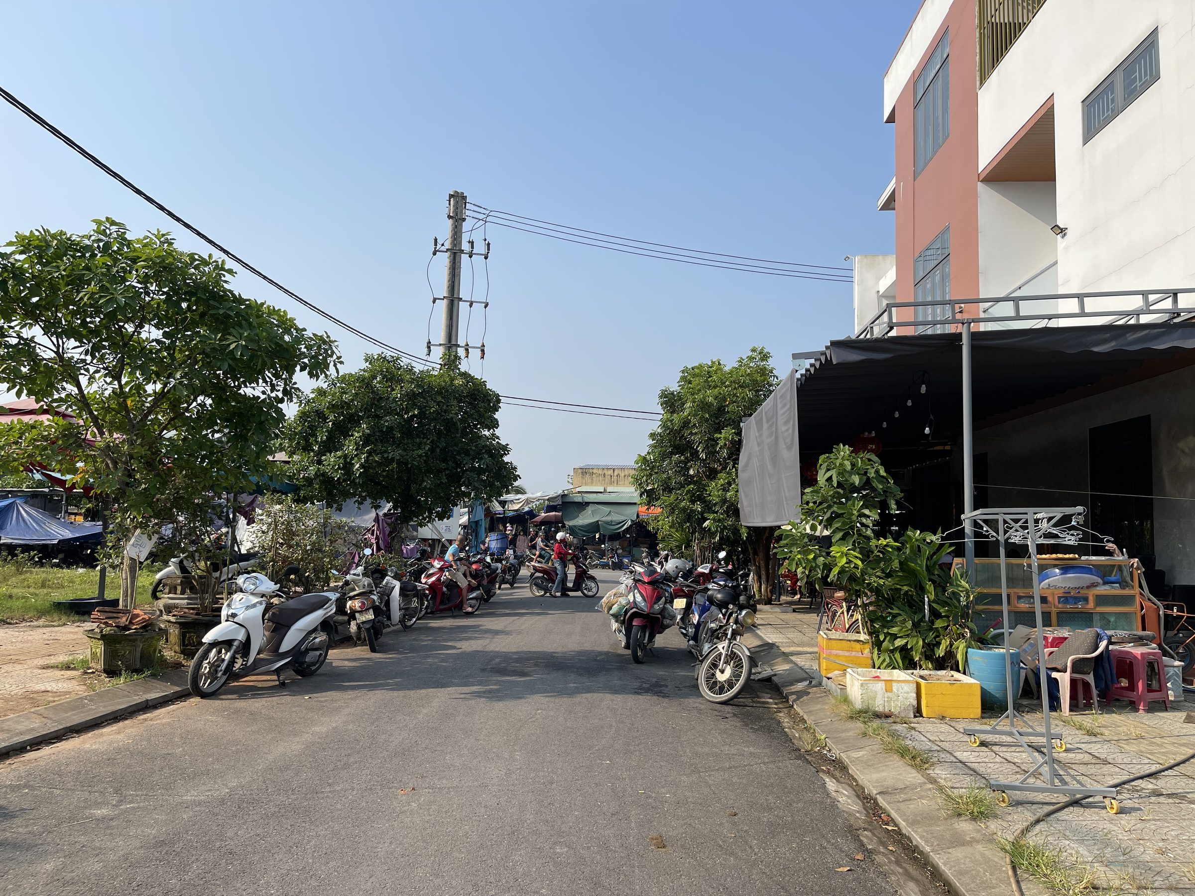 Đất nền chợ Đông Phú