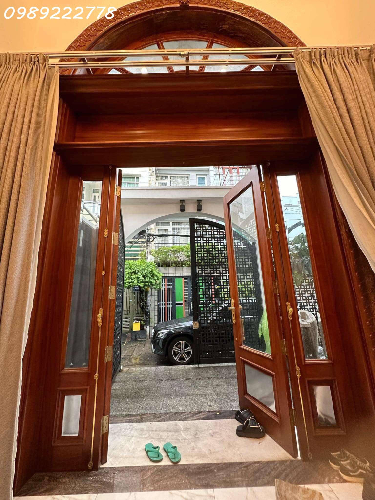 SIÊU PHẨM ĐẸP BÀU CÁT, ÔTÔ NGỦ BÊN TRONG, 5x22M, 5 TẦNG, THANG MÁY, NỞ HẬU, NỘI THẤT CAO CẤP VÀ TIỀN XÂY DỰNG CẢ CHỤC TY.