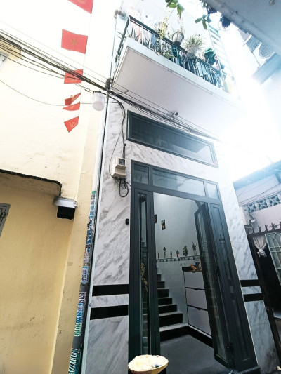 Cực hiếm - Nhà đẹp 24m2, hẻm 3m 3 tầng, Trường Chinh P15, TB. Chỉ 3,1 tỷ.