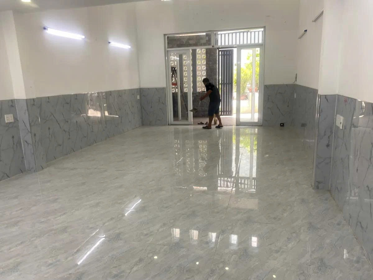 004TB – Bán nhà Trường Chinh Tân Bình, 73m2 ngang khủng 5m, 2 tầng, sổ riêng, CHỈ 5.7tỷ TL