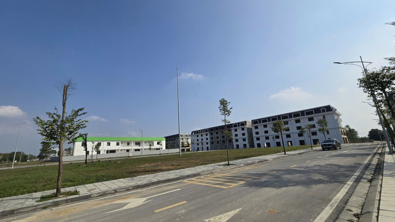 BÁN LÔ ĐẤT NỀN MẶT TIỀN 12M TẠI KĐT ÂU CƠ PARK CITY