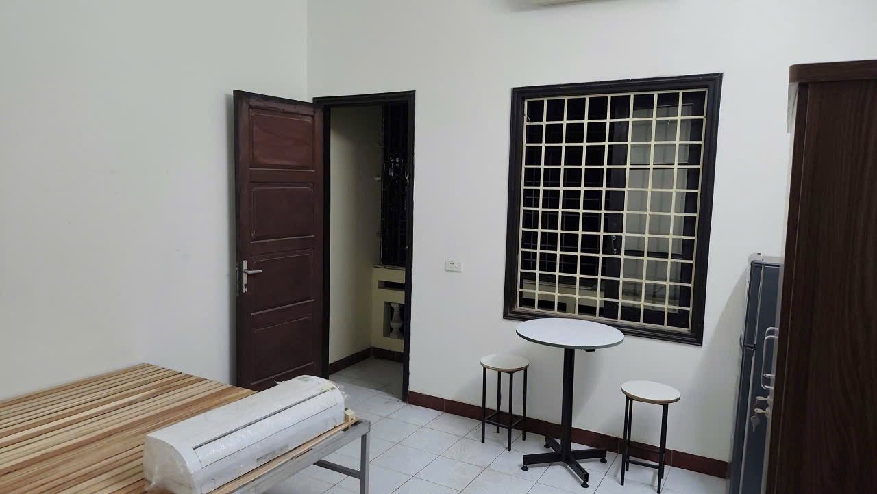 Cho Thuê nhà nguyên căn ngõ 234 đường Trường Chinh, Đống Đa, Hà Nội 
Diện tich ; 50m2 x 2 tầng 1 tum. 8tr/1tháng