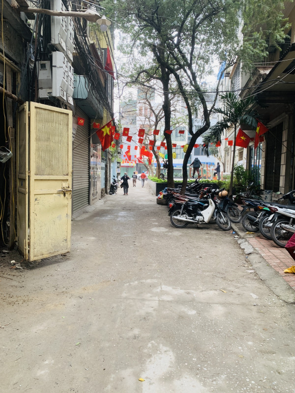 Bán nhà Trường Chinh (Đống Đa) 68m, 3 tầng, mt 4m, giá 22 tỷ