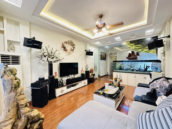 NHÀ ĐẸP NGÃ TƯ SỞ – GẦN PHỐ TRƯỜNG CHINH – 2 THOÁNG TRƯỚC SAU – XÁCH VALI VỀ Ở NGAY