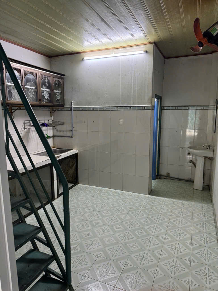 Căn nhà 2 tầng 50m2 gần Phạm Văn Đồng chỉ với 3 tỷ