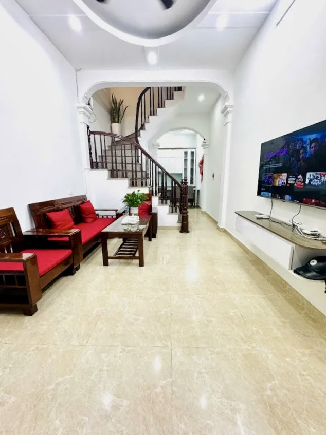 🏡 BÁN NHÀ DÂN XÂY PHỐ TRƯƠNG ĐỊNH – 40M² – 5 TẦNG – 4PN – NGÕ Ô TÔ – NHỈNH 8 TỶ