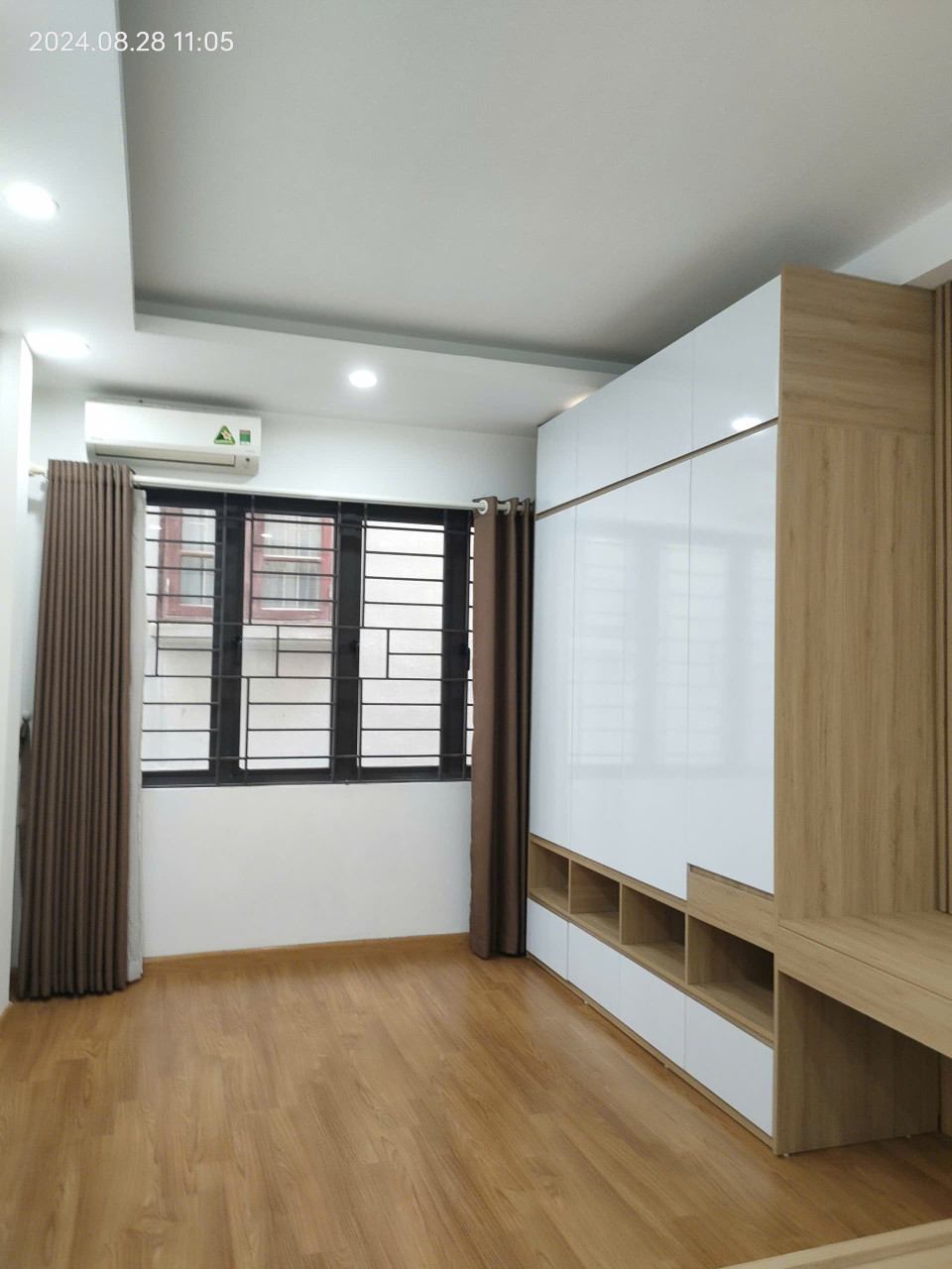Cần tiền bán gấp Trại Cá 33m, 5 tầng, mặt tiền 3m, 6.38 tỷ Hai Bà Trưng.