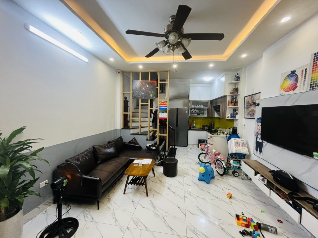 BÁN NHÀ TRƯƠNG ĐỊNH – CHỦ XÂY Ở, CHUYỂN CÔNG TÁC – 10M RA PHỐ GIÁ 7.8 TỶ