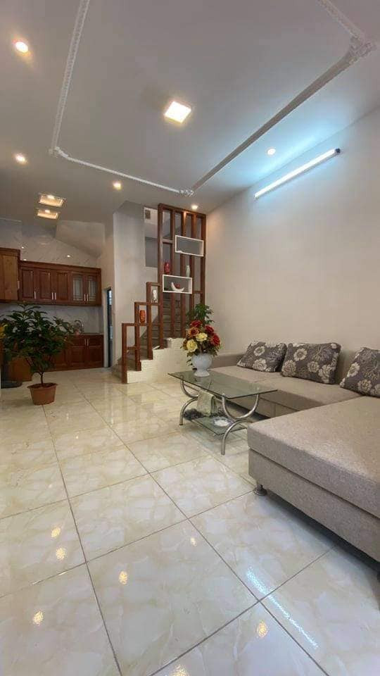 Cho thuê nhà nguyên căn ngõ 281 trương Định, 4 tầng x 34m2, 2 ngủ, 8.5 Triệu