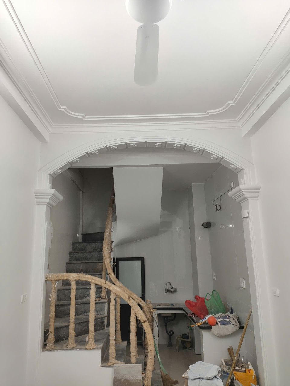 Cho thuê nhà ngõ 206 Trương Định, 4 tầng x 25m2, 2 ngủ, 3 vệ sinh, 8.5 triệu
