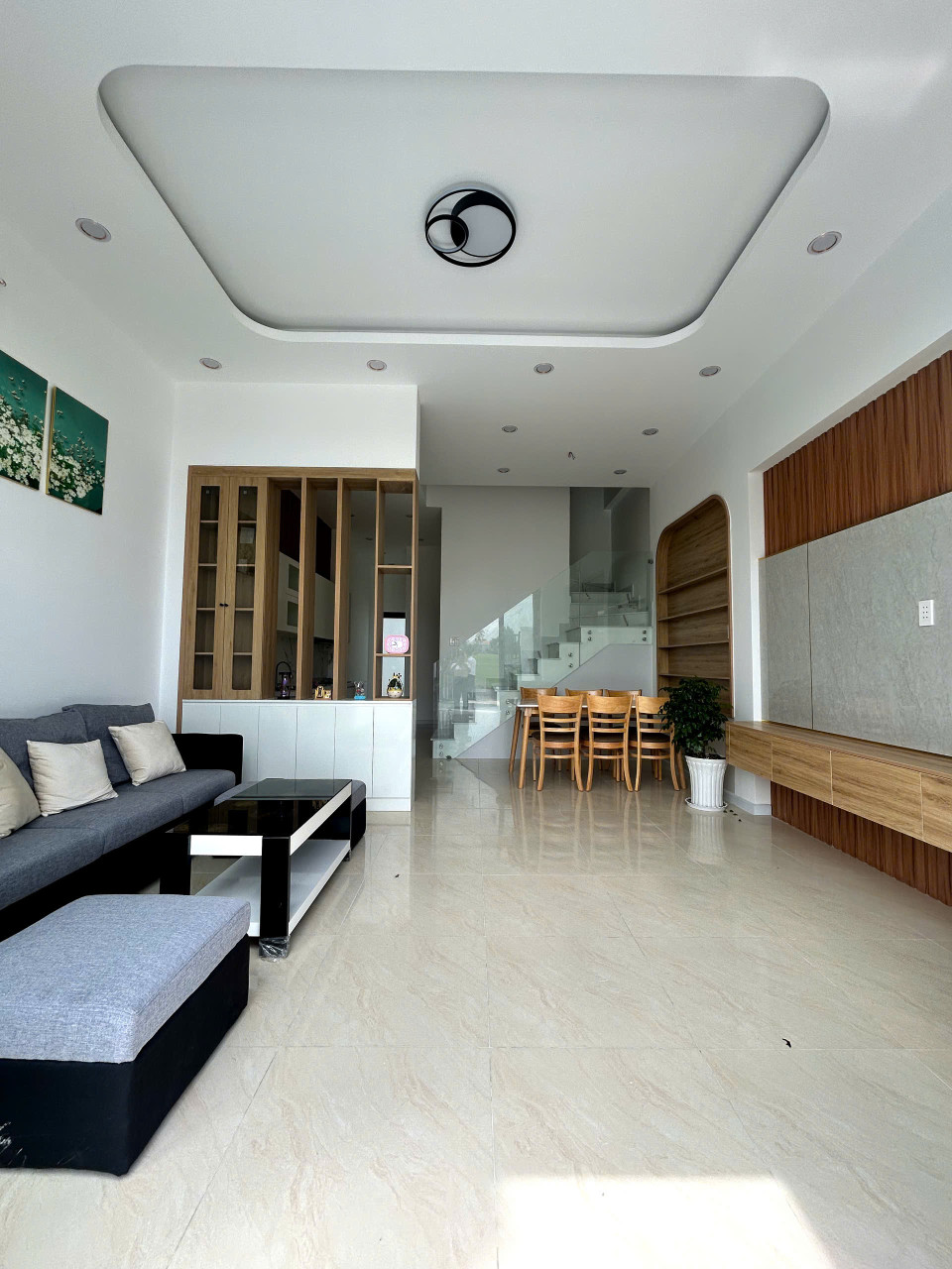 Bán nhà 5x25 mặt tiền đường lộ 22m ngay TTHC TT Cần Đước