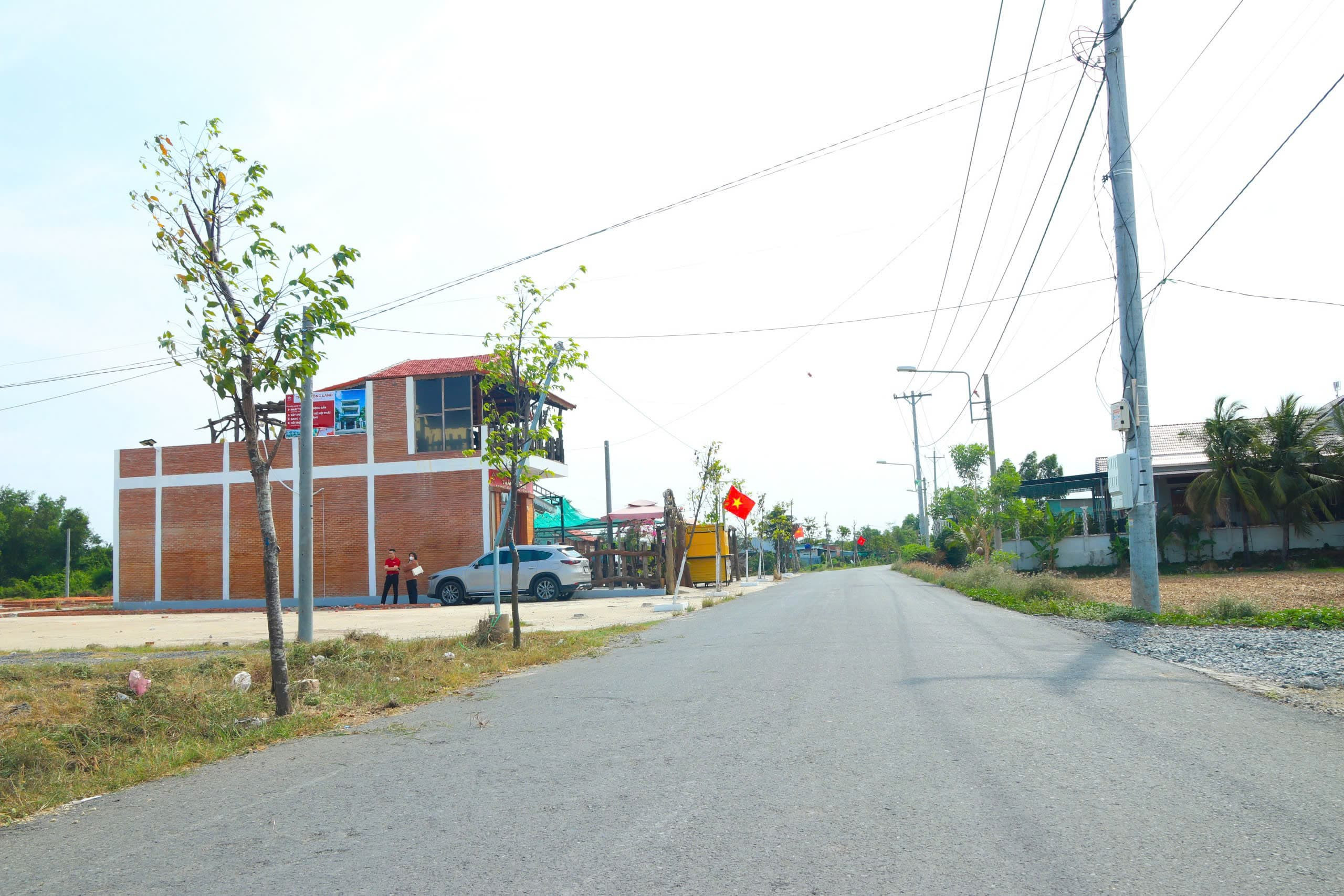 128m2 ĐẤT THỔ CƯ mặt tiền đường lộ 22m - SỔ HỒNG RIÊNG - cách chợ Cần Đước 550m