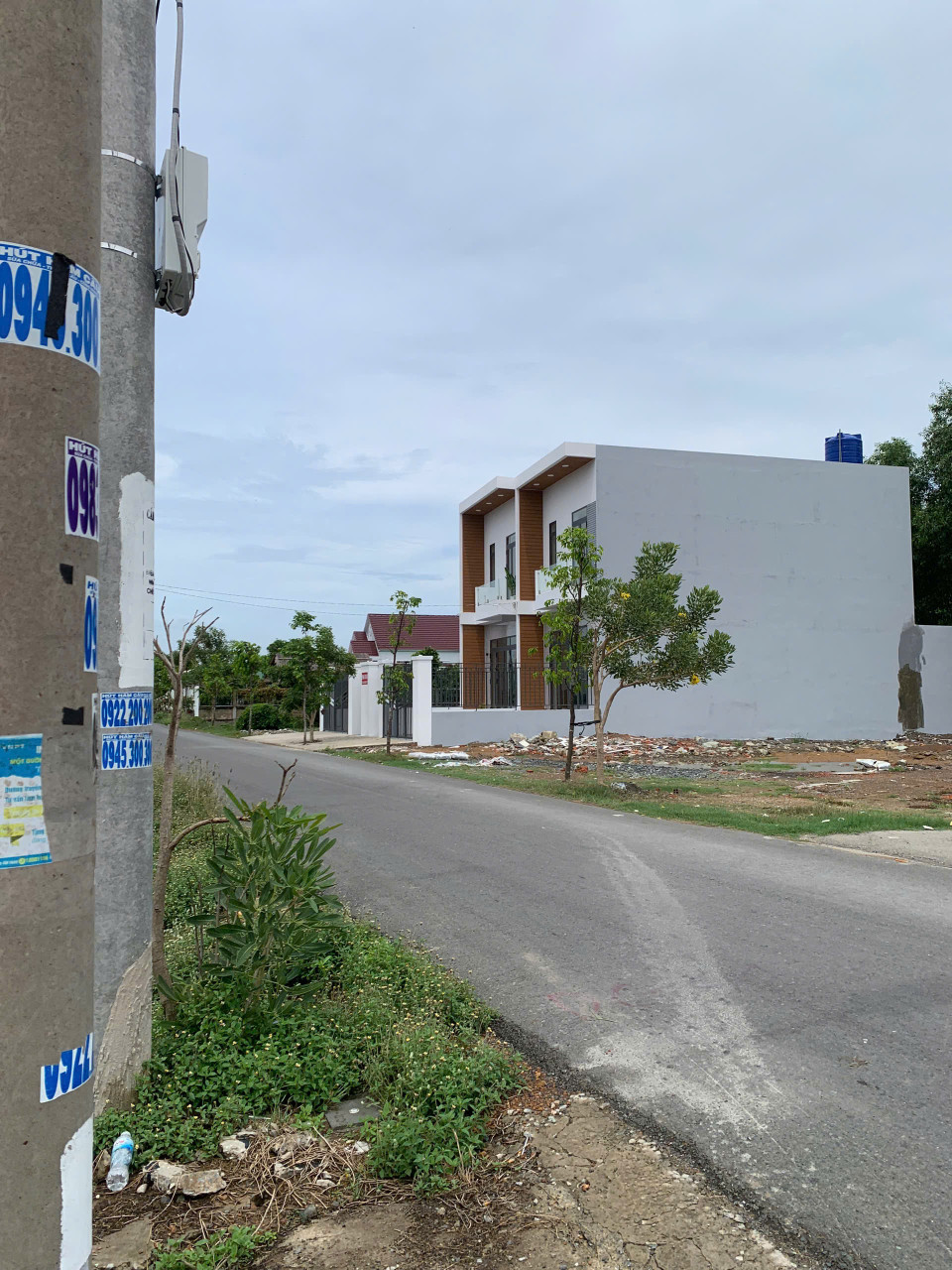 Đất đẹp, đầu tư lợi nhuận tốt, chuẩn bị bê tông đường, khu dân cư đông