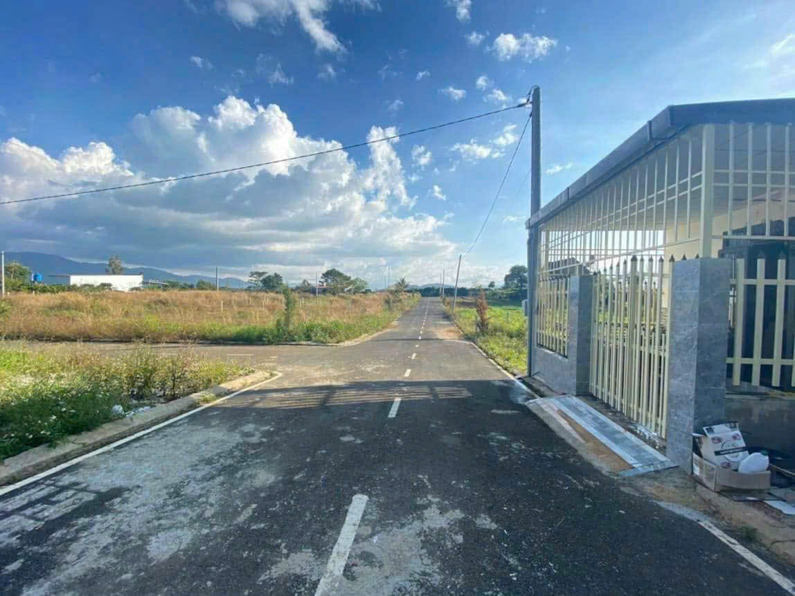 Bán 240m2 đất thổ cư, giá 1 tỷ 200 -  xã Lộc Châu Bảo Lộc khu trương định gần Quốc Lộ 20