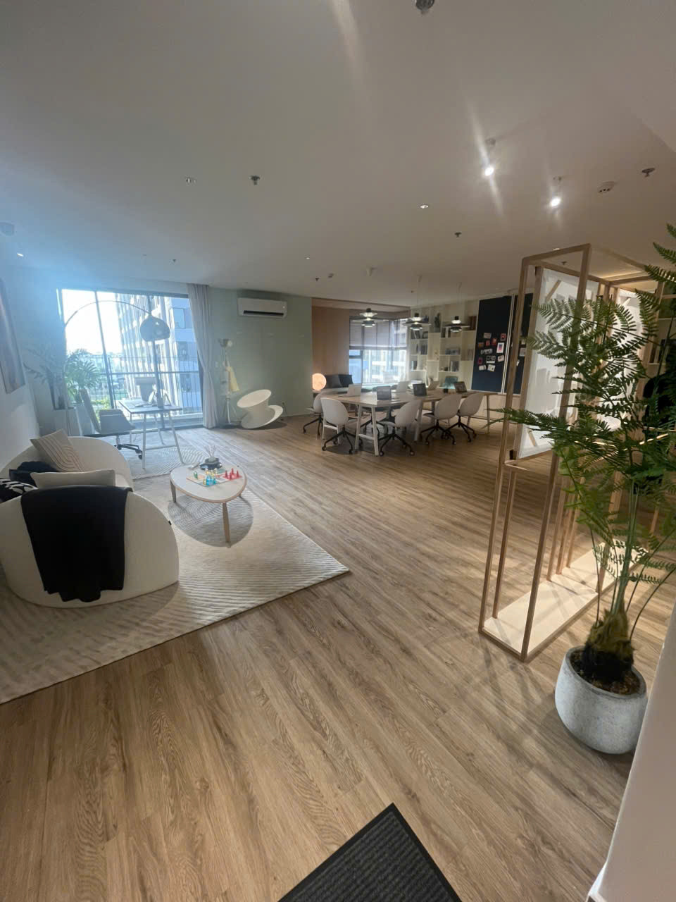 114m2 - Giá VAT 4.9 tỷ giãn 6 tháng - Officetel sổ hồng lâu dài MT Q9