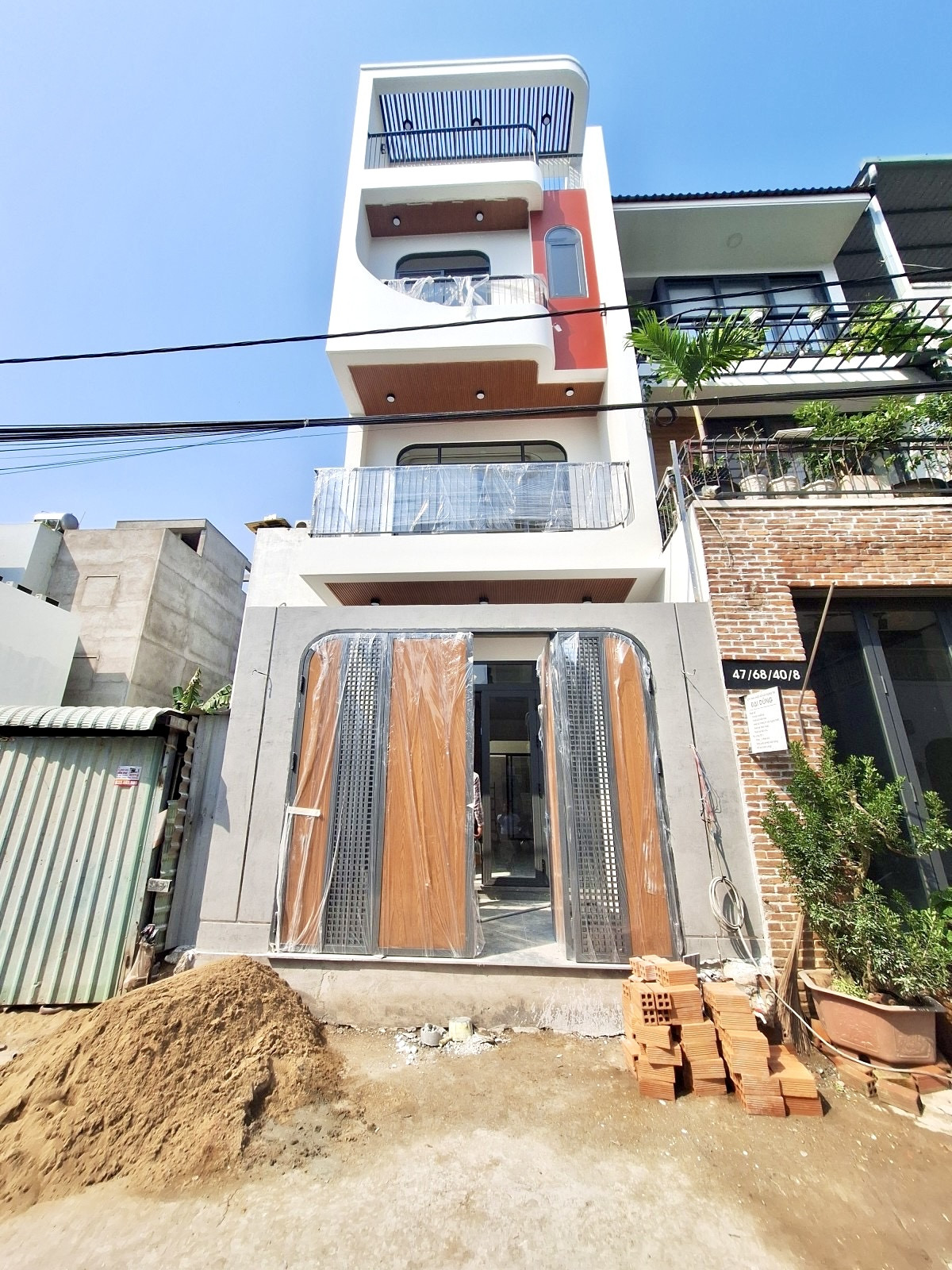 🚗 BÁN NHÀ 4 TẦNG - 51M2(4.2*12), HOÀN CÔNG, TẶNG FULL NỘI THẤT - NHÀ HẺM XE HƠI - KPL, GẦN CHỢ, TRƯỜNG - P. LONG TRƯỜNG, THỦ ĐỨC. T