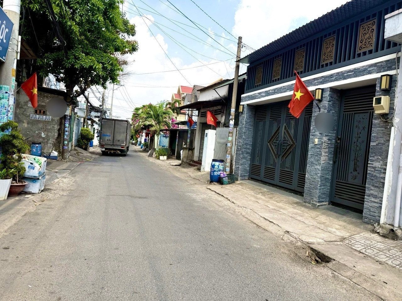 🚗 BÁN NHÀ 2 TẦNG - 51M2(4*12.5), HOÀN CÔNG - 4PN, 4WC - KHÔNG QH -  NHÀ HẺM XE HƠI - GẦN TRƯỜNG, CHỢ - P LONG TRƯỜNG, THỦ ĐỨC.( N )