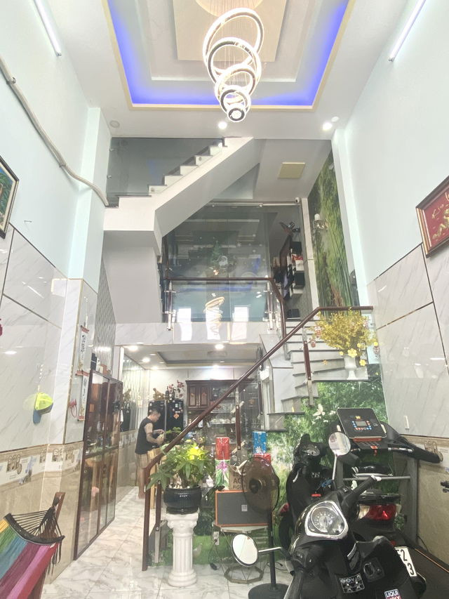 NHÀ ĐẸP 4 TẦNG – NGAY CHỢ BÌNH TRỊ ĐÔNG – CHỈ 4.99 TỶ – SỔ VUÔNG A4